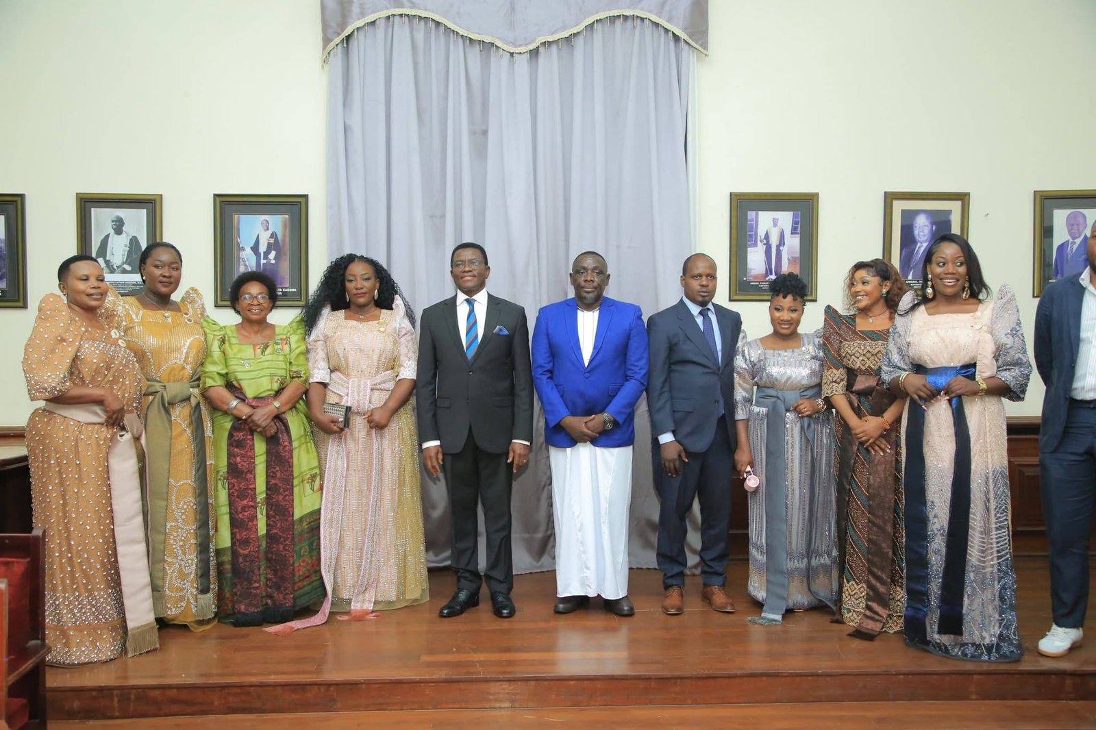 Omuyimbi Irene Namatovu ayanjulidde Katikkiro Mayiga ekivvulu kye kyatuumye Strong Woman -kiriyo nga 21 August,2026