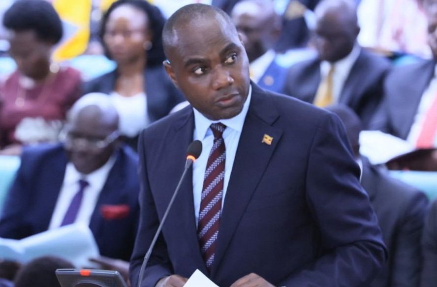 Government ya Uganda yaliyirira Umeme obuwumbi bwa shs obusoba mu 441 bweyali yezza obuvunaanyizibwa bw'okuwa bannauganda amasannyalaze