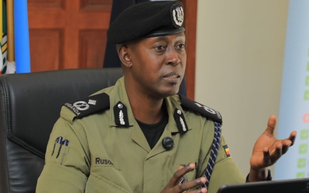 Police ekutte abantu 16 abagambibwa okunyaga musigansimbi - kuliko abasirikale