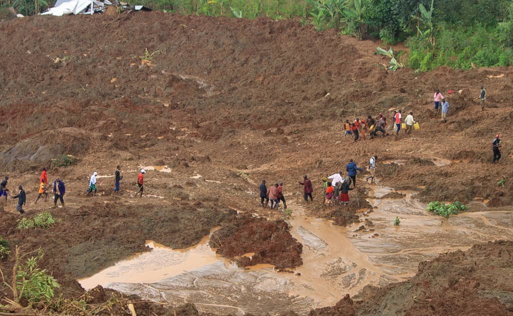 Abaafiiridde mu kubumbulukuka kw’ettaka e Bulambuli baweze 22 – kawefube aliwo wakusomesa abantu abakyalemedde bifo ebiri mu katyabaga