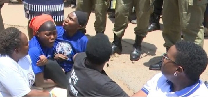 Abakyala ba FDC balemedde mu kkomera – tebalina byakwambala