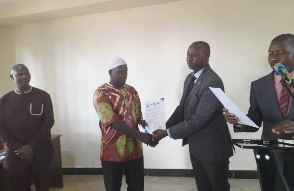 Abalungamya b’emikolo mu Buganda babanguddwa – nebaweebwa amabaluwa ga DIT