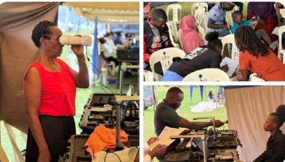 Abantu abewandiisa okufuna endagamuntu z’eggwanga mu kitongole kya NIRA bajjumbidde – bali mu mwoleso gwa CBS Pewosa oguli mu Lubiri e Mengo