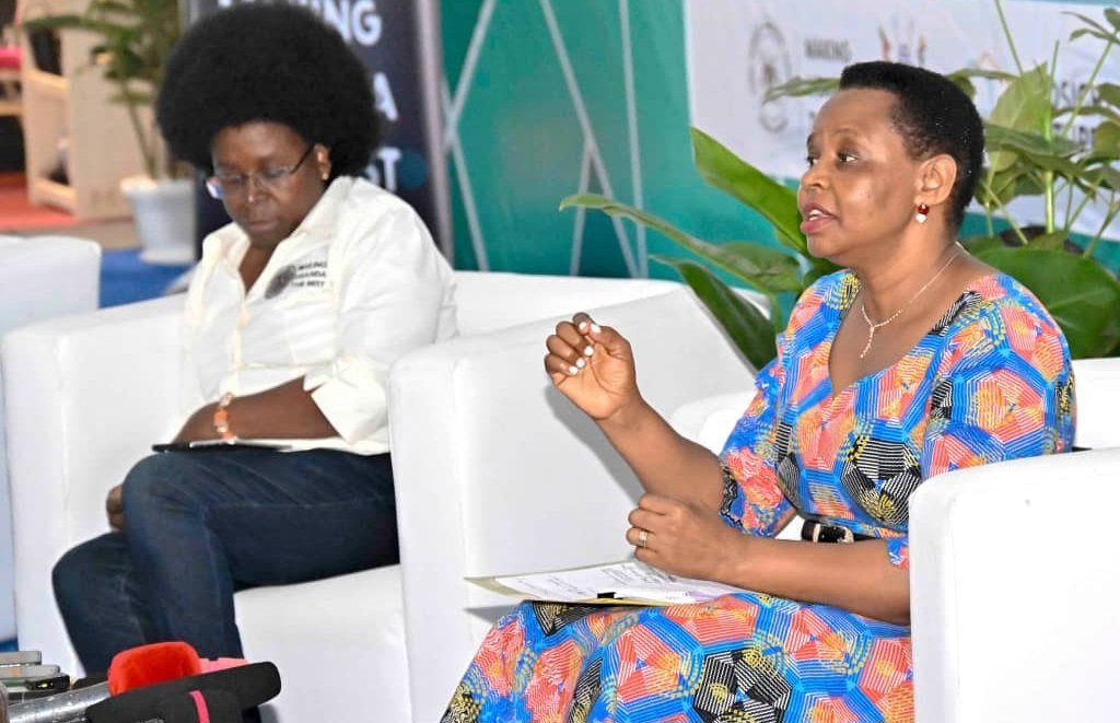 Abavubuka abalina byemuyiiyizza mubiwandiise mu miniatry ya Technology mufunemu – Col.Edith Nakalema