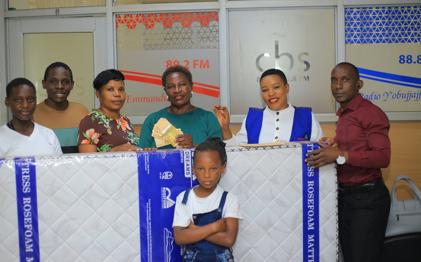 Abawuliriza ba CBS bakwasiddwa ebirabo byebaawangula mu pulogulamu Kalasa Mayanzi