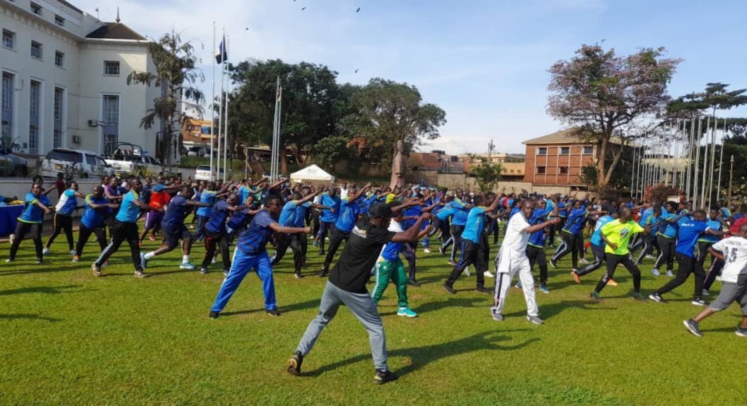Ab’eby’obulamu balabudde abantu okukendeeza dduyiro ow’amaanyi mu kiseera kino eky’ebbugumu erisaanikidde Uganda