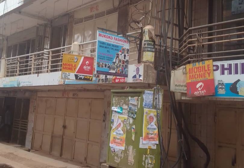 Amaduuka agawerako gaggaddwa mu Kampala – waliwo abasuubuzi ababadde bakunga abalala okwekalakaasa bakwatiddwa