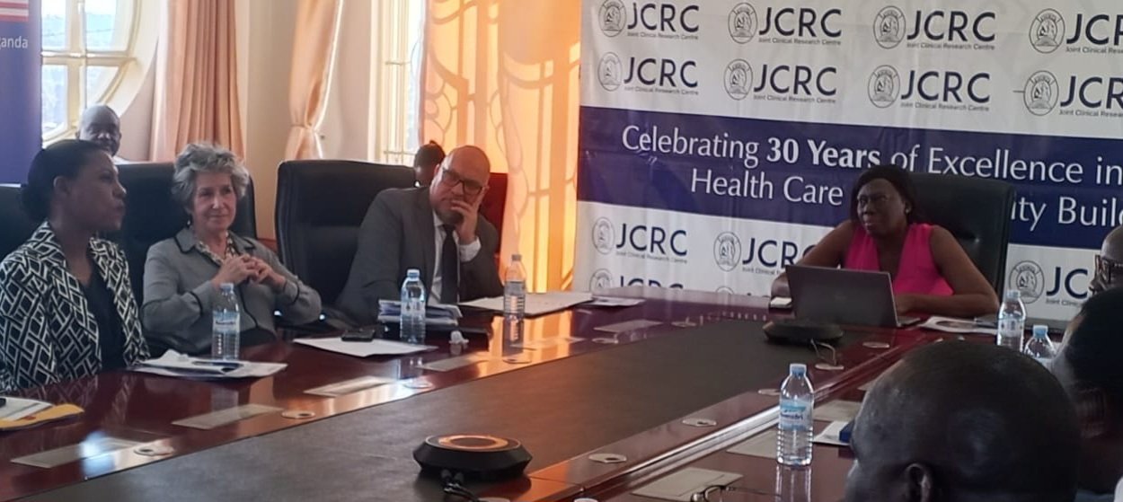 America esuubizza okuwagira Uganda mu kunoonyereza ku ndwadde ez’enjawulo – yakuyita mu Joint Clinical Research Centre