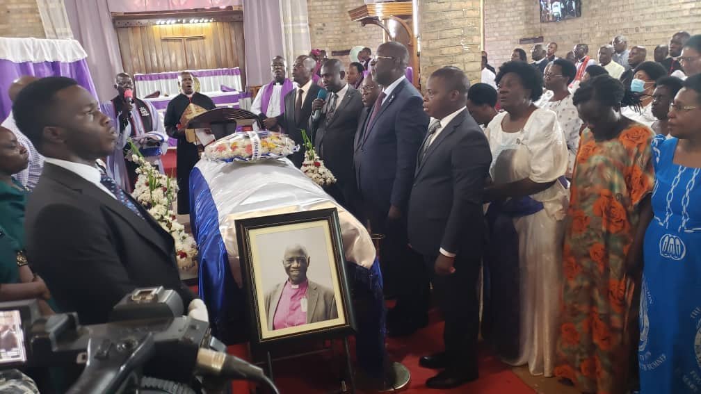 Bishop Michael Ssenyimba aterekeddwa ku lutikko ya St.Phillips and Andrew Cathedral e  Mukono