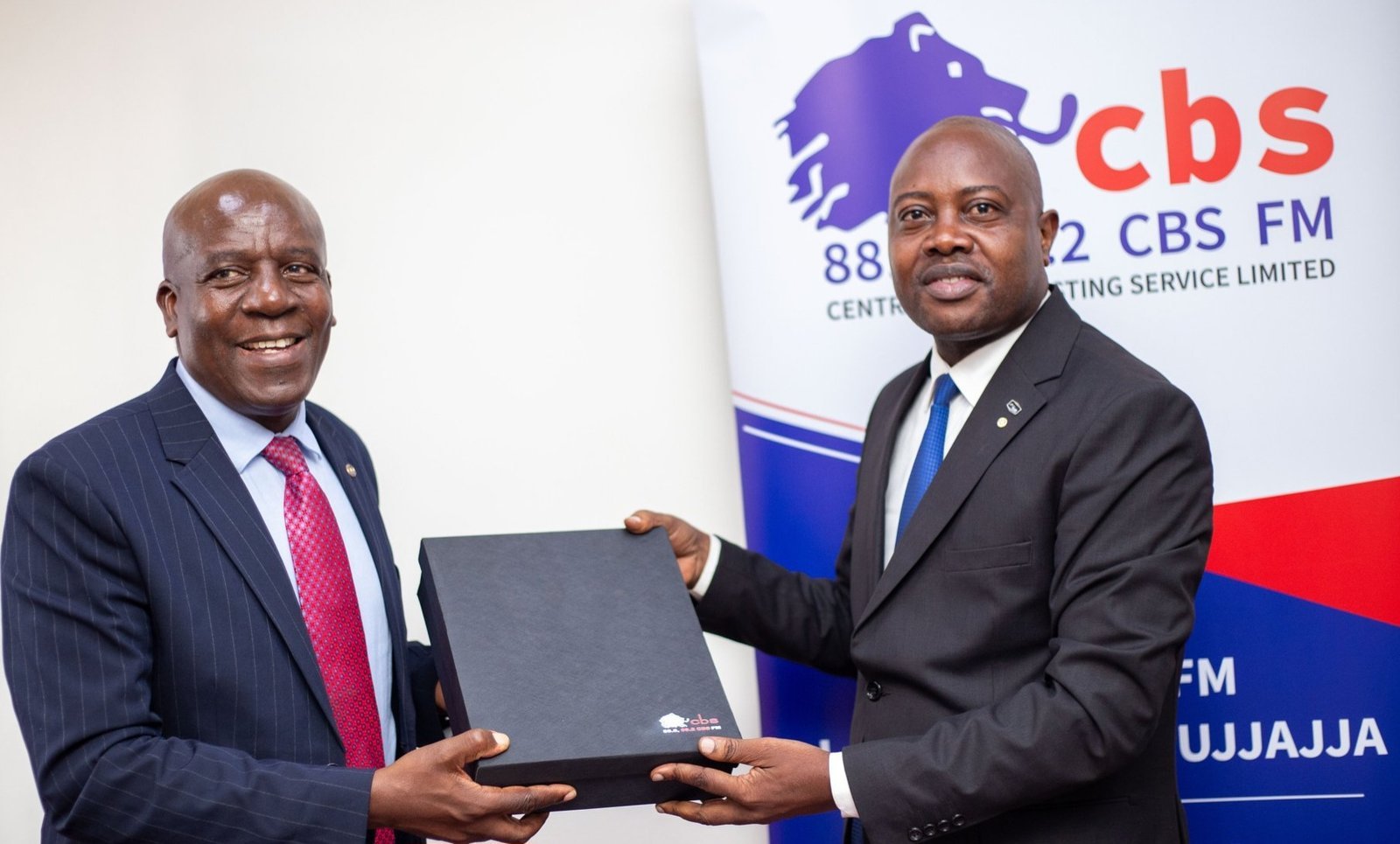 Cbs FM esse omukago ne DFCU bank okukolera awamu okutuumbula obuweereza obwenjawulo