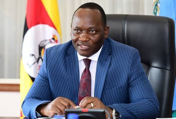 Commissioner Mathias Mpuuga attukiza kaweefube w’okukola ennoongoosereza mu ssemateeka wa Uganda