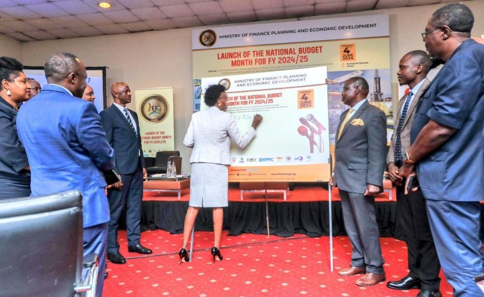Government etongozza omwezi gw’embalirira y’eggwanga 2024/2025 – essira lissiddwa kukusomesa bannauganda ebijikwatako