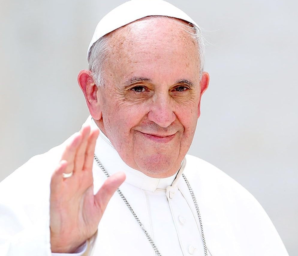 Kitalo!  Paapa Francis afiiridde ku myaka 88