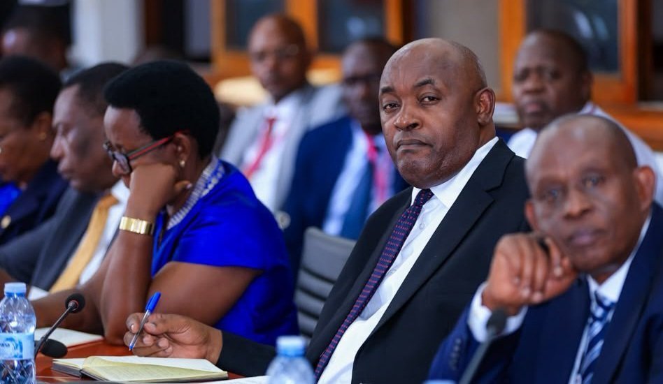 Ministry y’ebyobulamu ewolerezza amalwaliro ga government agasaba abalwadde ensimbi