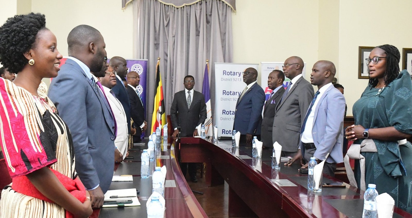 Obukulembeze obwengeri yonna bulina okufaayo eri abantu – Katikkiro Mayiga asisinkanye bannarotary aba District 9213
