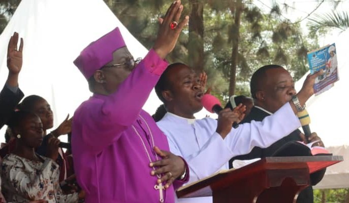Obulabirizi bw’e Namirembe bukuzizza olunaku lw’okubuulira enjiri – balangiridde olutalo ku nguzi n’okujivumirira buli wamu