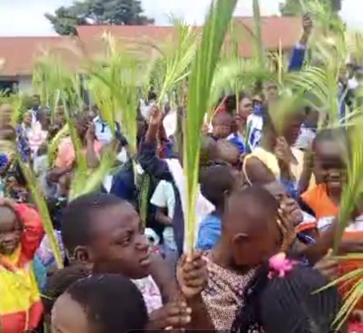 Okujjukira olunaku lw’amatabi – okukuuma obutonde bw’ensi bussiddwa ku bwanjo