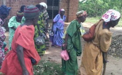 Okukuza olunaku lw’abakadde nga 01 October  – mu Uganda bangi baasuulibwawo ab’oluganda lwabwe