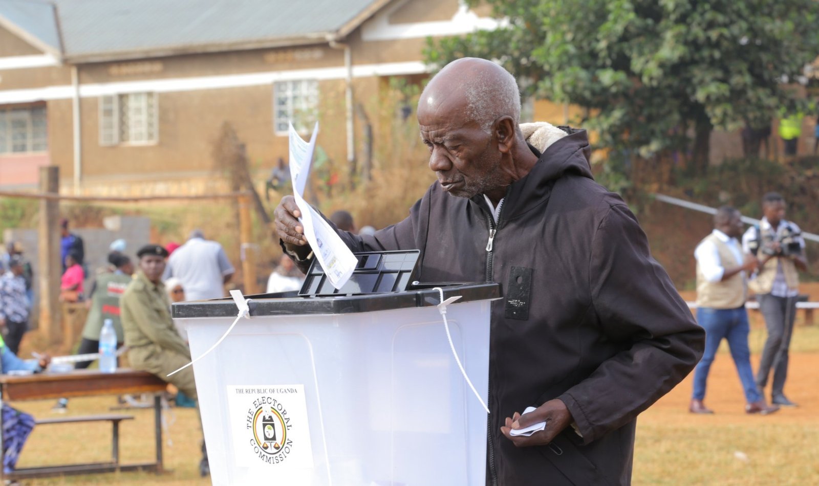 Okulonda mu Kawempe kutandise kikeerezi mu bifo ebimu – obuuma obukozesebwa n’abalonzi okutuuka ekikeerezi ye kanaaluzaala