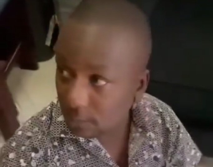 Omusomesa agambibwa okuganza omuyizi we akwatiddwa mu maka g’abazadde b’omwana