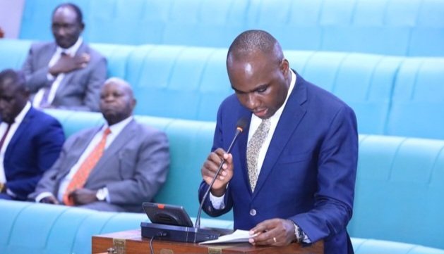 Parliament ekoze ennoongosereza mu tteeka erigereka omusolo oguggyibwa ku nnyingiza ya buli muntu – abafuna omusaala ogukka wansi wa shs 335,000/= sibakusasula musolo gwa PAYE