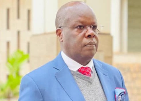 Parliament esunsudde abakulira Judicial Service Commission abaggya