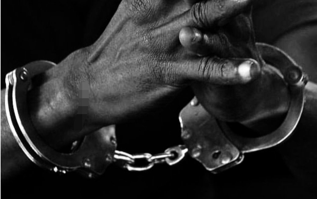 Police ekutte omukuumi abadde akabasannya bamulekwa