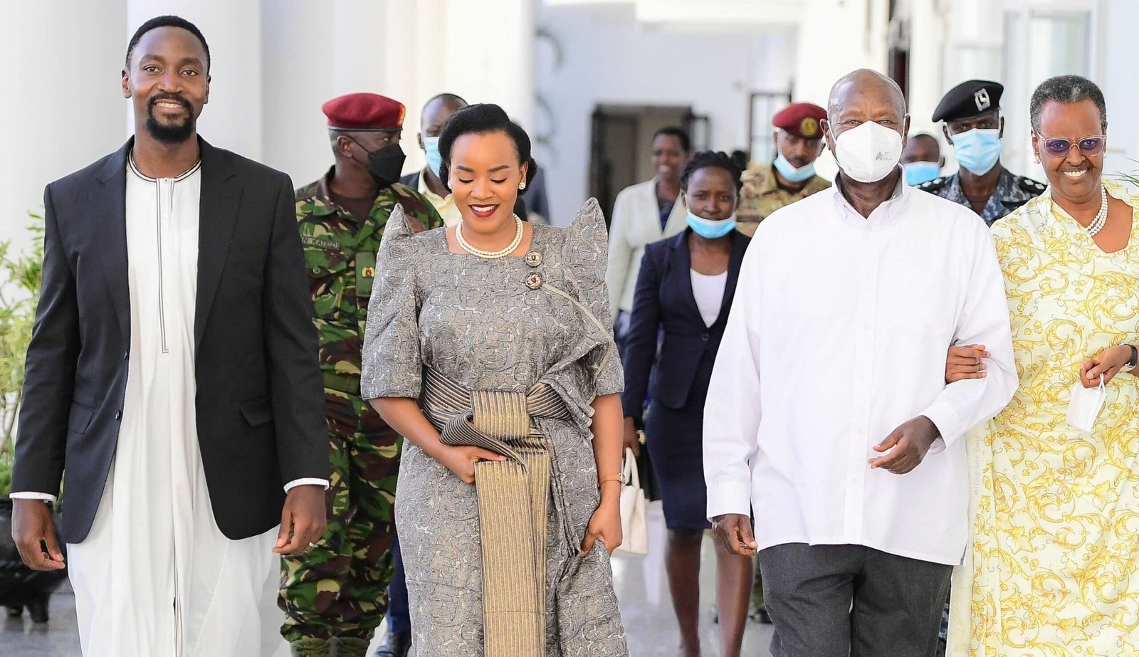 President Museven atonedde Kyabazinga ente 100 – amwebazizza olw’okubanjulira Inhebantu