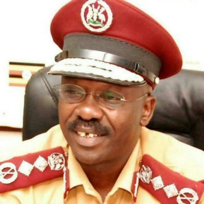 President Museven ayongezaayo endagaano ya Johnson Byabashaija nga ye ssenkulu w’ekitongole ky’amakomera mu Uganda – agenda mu myaka 20 nga ye ssenkulu wakyo
