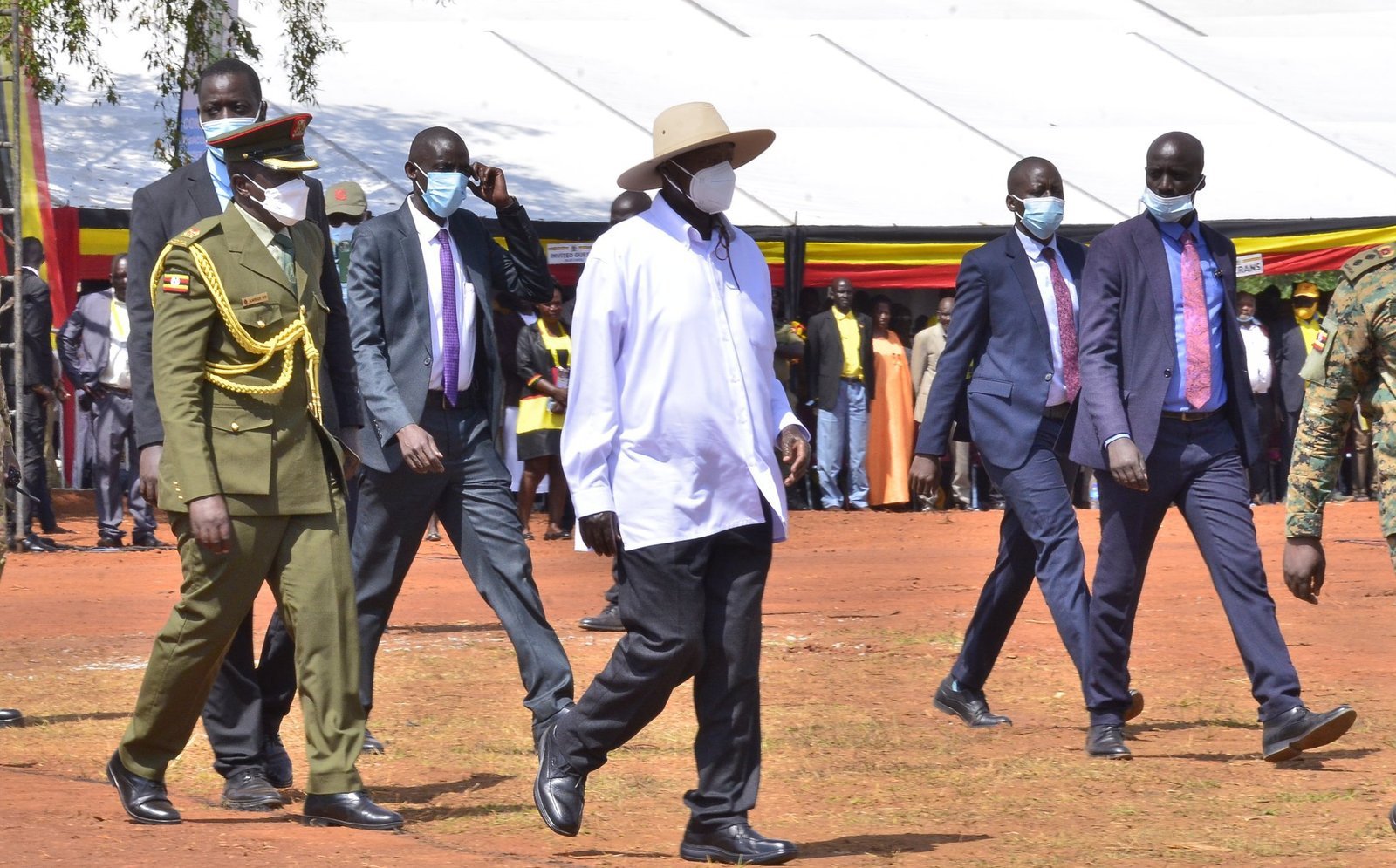 President Museveni anenyezza bannauganda abakyalemedde mu bwavu – nga Uganda ejaguza ameefuga age 62