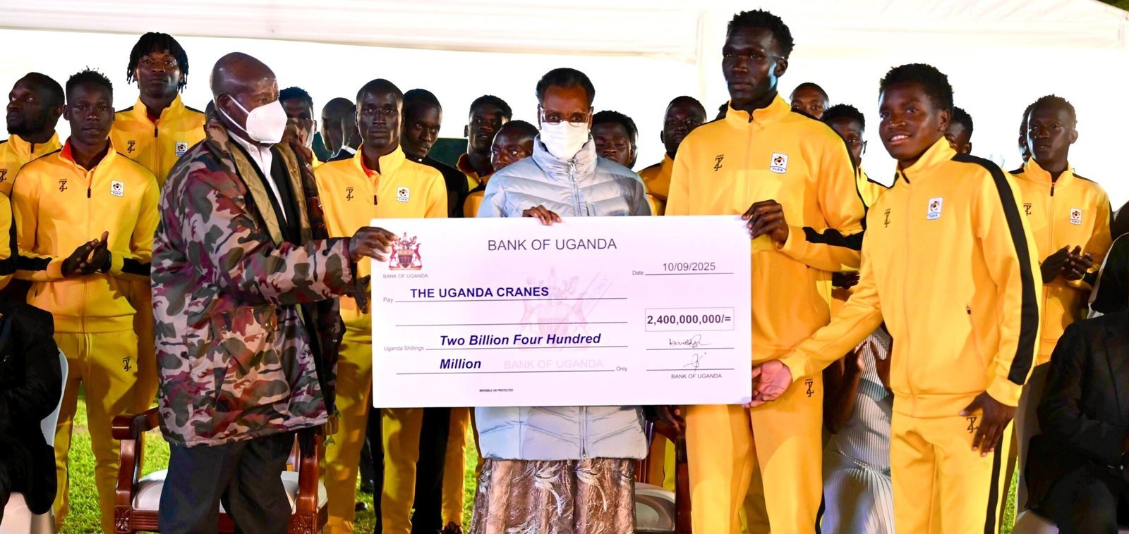 President Museveni asisinkanye ttiimu ya Uganda Cranes eyazannya  CHAN 2024 – atuukiriza ekisuubizo