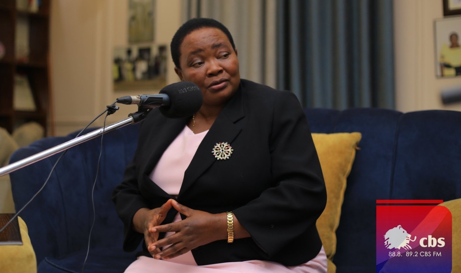 Ssaabaminisita Robinah Nabbanja yenyumiriza mu “government y’abavubi” byekoze ebikoze