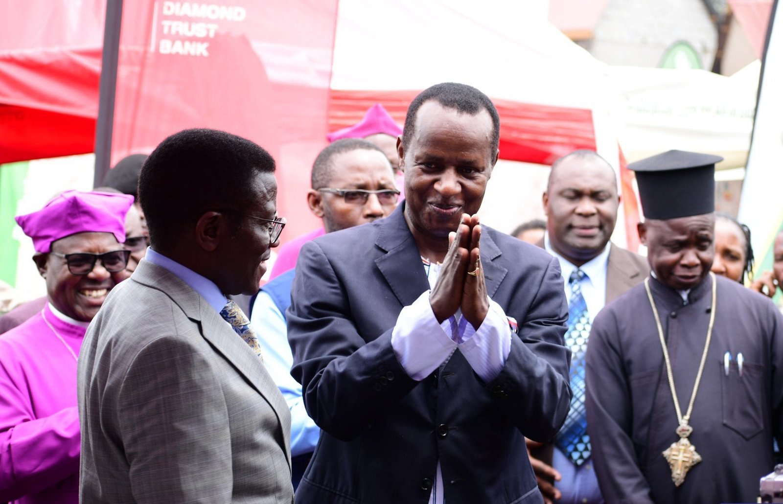 Ssaabasajja Kabaka alagidde abantu okujjumbira ensiisira z’ebyobulamu bekebeze endwadde