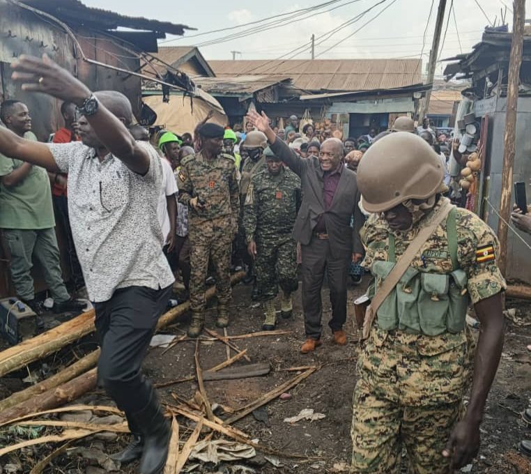 Ssaabasajja Kabaka asiimye naalambulako ku basuubuzi b’akatale ke Katwe akaayidde omuliro emmaali nesaanawo – bagambye bafunye essuubi eriddamu okukola n’amaanyi